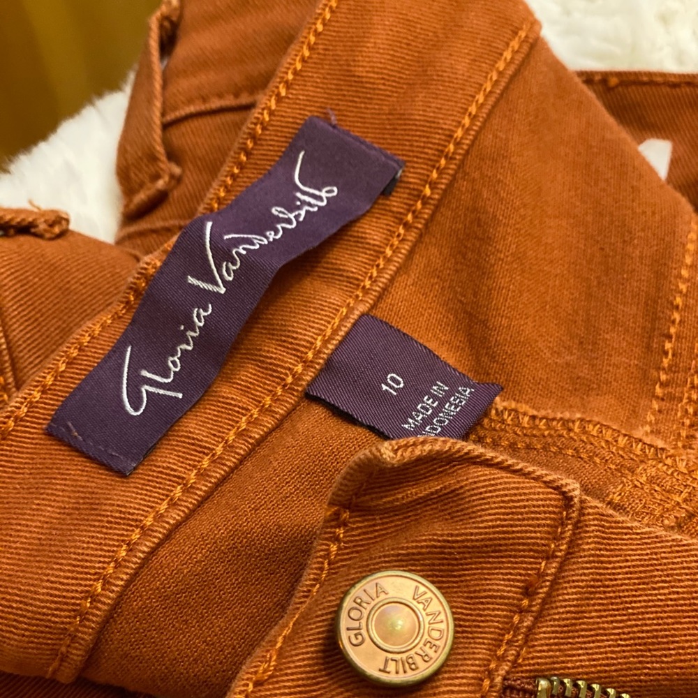 GLORIA VANDERBILT - Rust Jeans